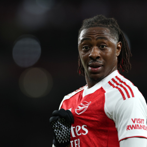 LŠ: Arsenal u četvrtfinalu evrogolom Ezea, PSŽ razmontirao Čelsi VIDEO