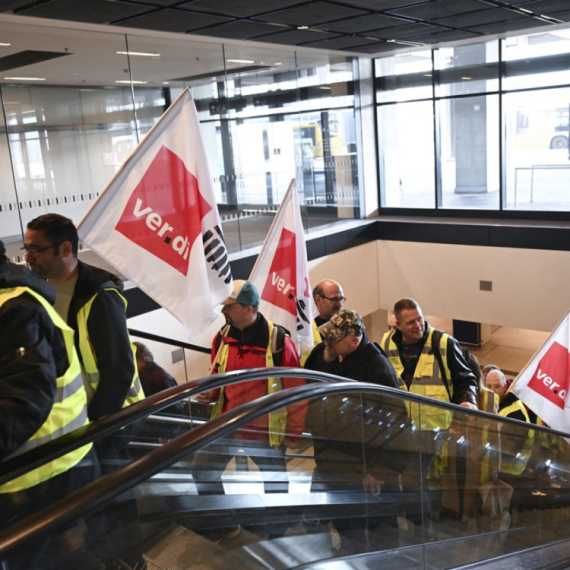 Potpuni haos na nemačkom aerodromu: Štrajk blokirao BER i parališe javni prevoz u Minhenu