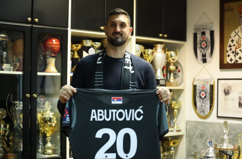 Ilija Abutović posle 16 godina u crno-belom dresu VIDEO