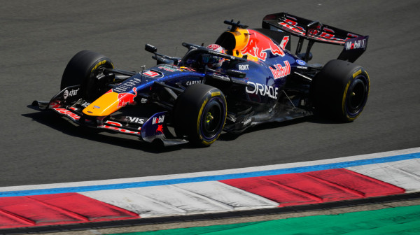 Šumaher kritikuje Ferstapena: "Prestani da kukaš"