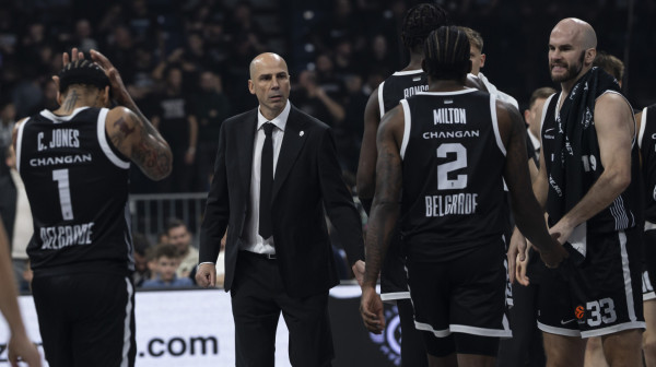 Sa Karlikom Džonsom Penjarojin Partizan je veoma dobar