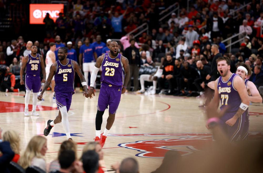 Dončić ubacio 40, Džejms dodao 30 – Lejkersi dobili sedmu u nizu VIDEO