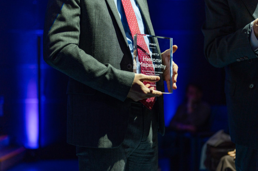 DIDS 2026 – Počasna plaketa Nikoli Markoviću za poseban doprinos razvoju Interneta u Srbiji