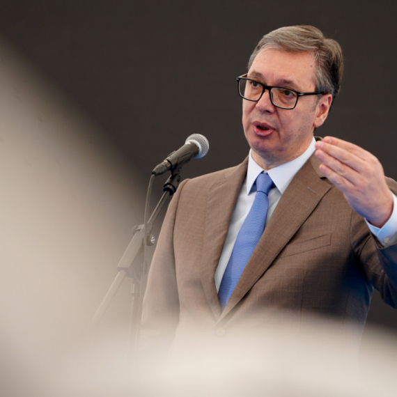 Vučić upozorio: Ceo svet ide ka kompletnom haosu; Srbija ne treba da brine