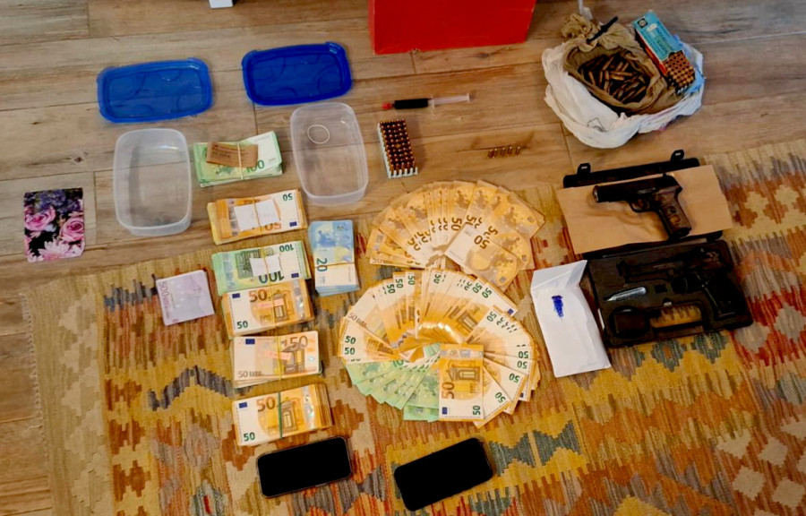 Uhapšeni članovi narko-kartela iz Srbije; Zaplenjeni droga, novac i oružje FOTO