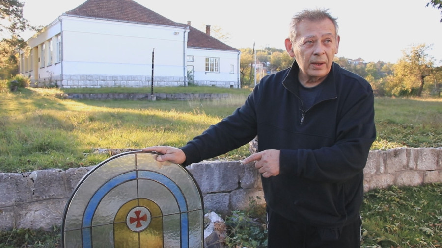 Rad Velimira sa Zlatibora obišao čitav svet: Vitraži koji krase državničke palate, dvorce i vile FOTO