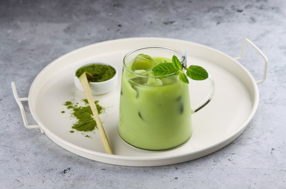 Mača ili kafa? Istina o sve popularnijem napitku – da li je stvarno zdraviji izbor?