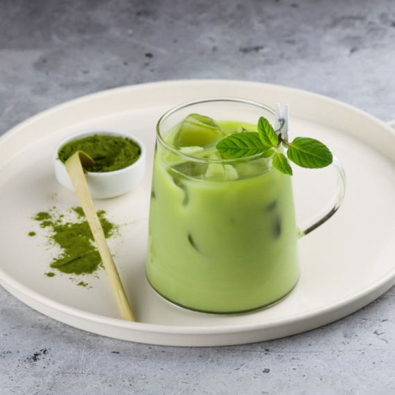 Mača ili kafa? Istina o sve popularnijem napitku – da li je stvarno zdraviji izbor?