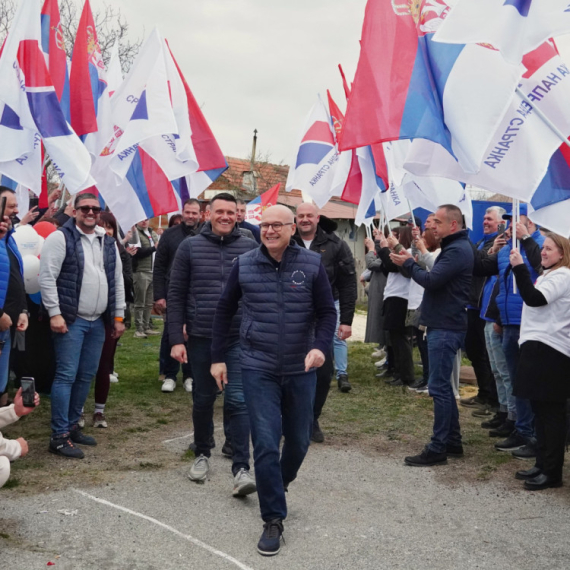 Vučević u selu Kusadak: "29. marta sačuvajmo Smederevsku Palanku, sačuvajmo Srbiju" FOTO