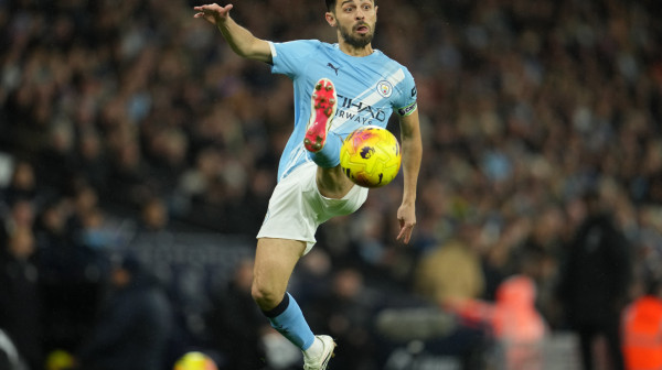 Krenuo napad Juventusa na Bernarda Silvu