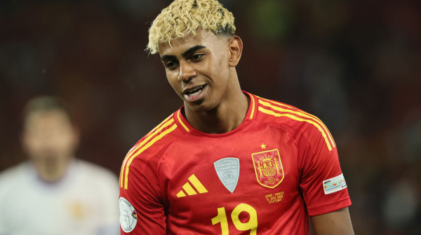 Španija na katalonski pogon napada Srbiju