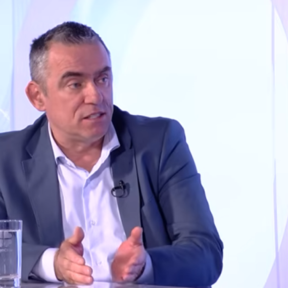 Mlinarić podržao blokadere, pa Srbiji zapretio novim traktorima VIDEO