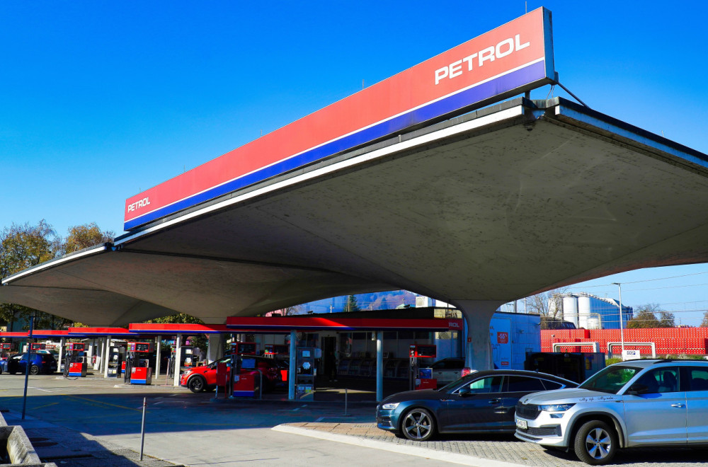 Ukinuto ograničenje cena goriva na slovenačkim auto-putevima: Cene eksplodirale