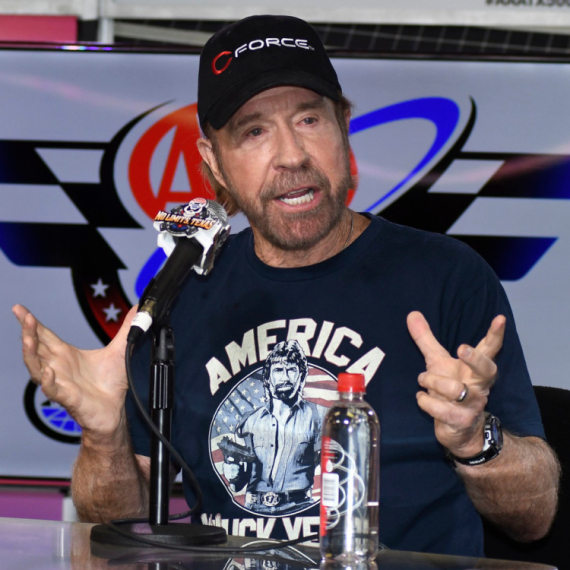 "Nije mi bio potreban DNK kad sam je video": Čak Noris je "izgubljenu" ćerku sreo posle 26 godina