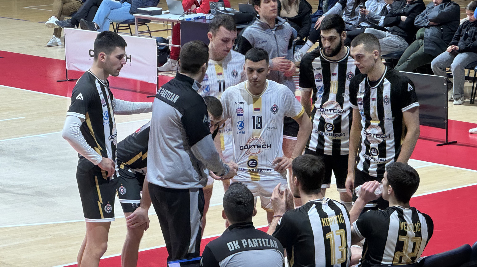 Šok u "večitom" derbiju – Partizan deklasirao Zvezdu!