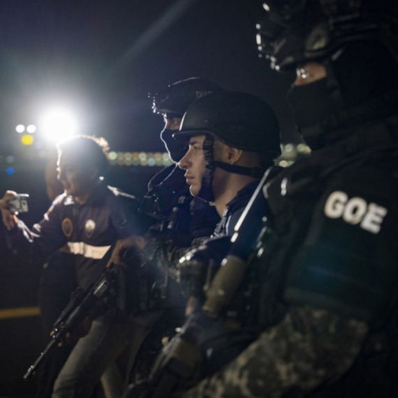 Sa pancirom i šlemom na glavi; Najopasniji vođa kartela izručen Ekvadoru FOTO/VDIEO