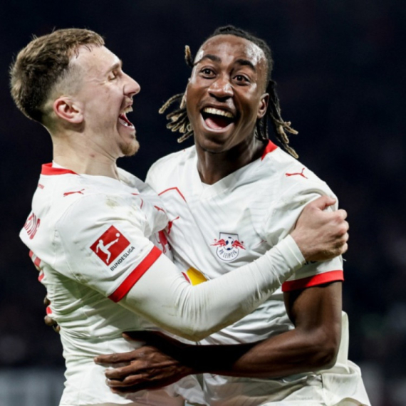 "Petarda" u derbiju kola Bundeslige