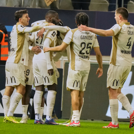 Lans ubedljiv i prvi – PSŽ se i dalje pita