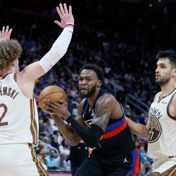 Golden Stejt izgubio, Porzingis zabrinuo