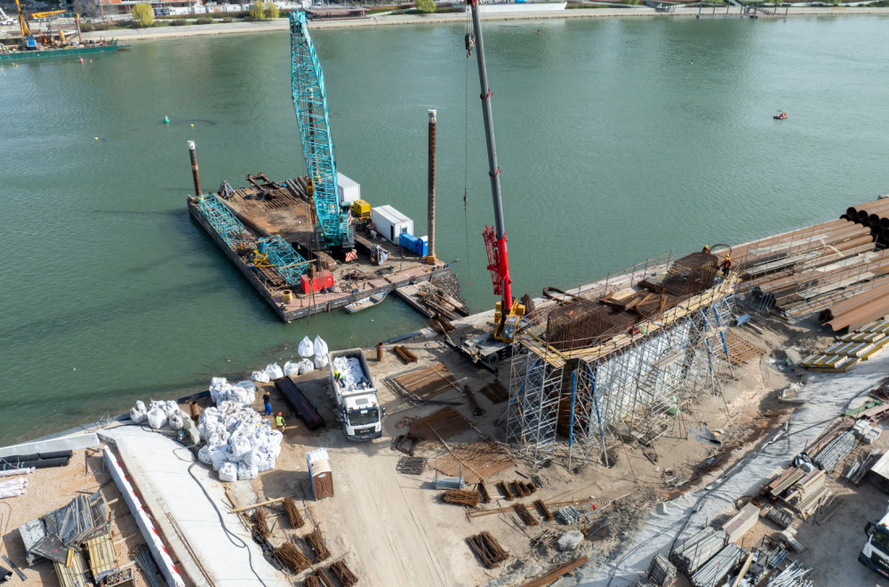 Privodi se kraju izgradnja novog Savskog mosta: Uskoro postavljanje rečnih stubova VIDEO