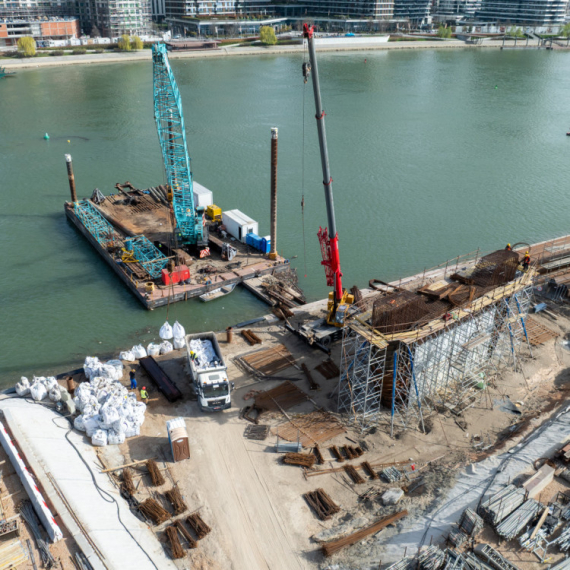 Privodi se kraju izgradnja novog Savskog mosta: Uskoro postavljanje rečnih stubova VIDEO