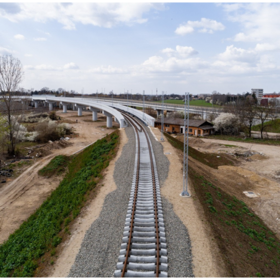 Postavljene prve šine na pruzi do Aerodroma i Nacionalnog stadiona: Evo kako napreduju radovi FOTO