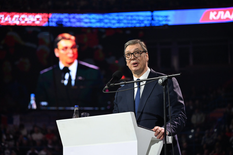Vučić poslao snažne poruke; Godinu dana su nam uzimali živote i rušili Srbiju; Pobeda tek sledi FOTO/VIDEO