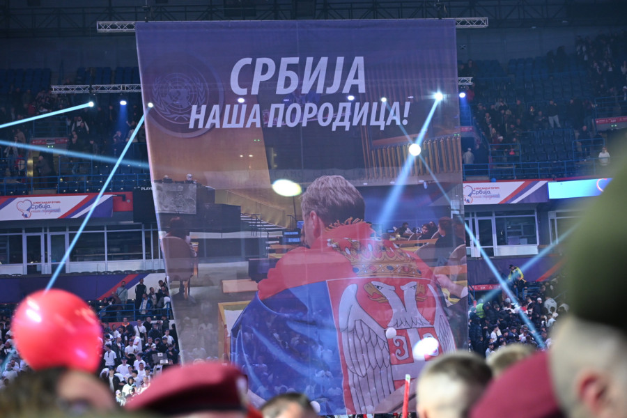 Ovo su 6 ključnih Vučićevih poruka sa veličanstvenog skupa u Areni FOTO