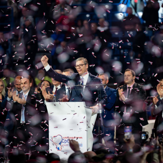 Ovo su 6 ključnih Vučićevih poruka sa veličanstvenog skupa u Areni FOTO
