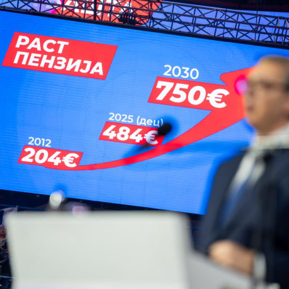 Vučić: Za četiri godine prosečna penzija biće 750, a plata 1.700 evra