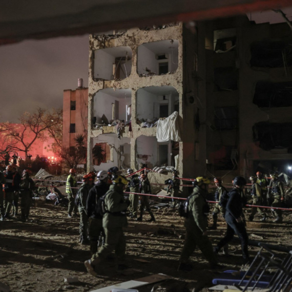 Brutalni iranski udari; Pogođen Arad; Napadnute baze u UAE; Teheran izneo tri zahteva za kraj rata FOTO/VIDEO