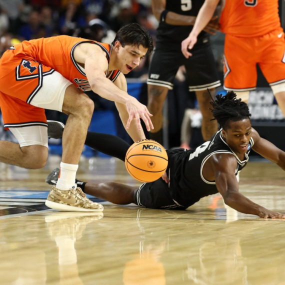 Stojaković sa klupe rešio meč i odveo Ilinoj na "Sweet 16" VIDEO