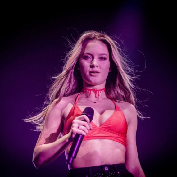 Šokantan komentar poznate pevačice o abortusu: "Izgubila sam zbog toga tri miliona dolara, baš me briga" VIDEO