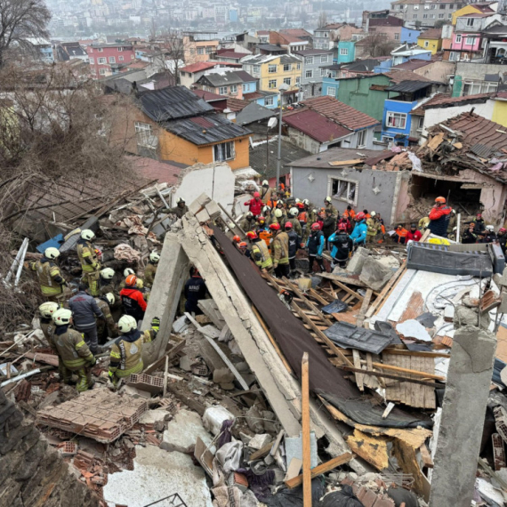 Eksplozija u Turskoj: Urušile se dve zgrade u Istanbulu – ljudi ostali zarobljeni pod ruševinama FOTO/VIDEO