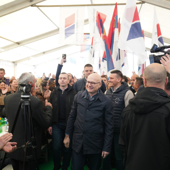 Vučević u Selevcu: "Pokažimo glasom da smo porodica koja voli svoju otadžbinu Srbiju"