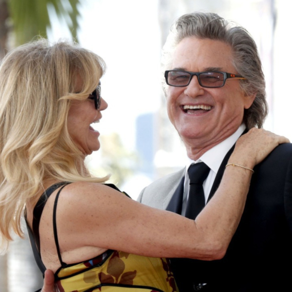 Slavna plavuša i zavodnik uživaju u strasti već 43 godine: Zbog ovoga se nikada nije udala za njega FOTO