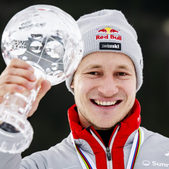 Odermatu globus, Italijanu pobeda