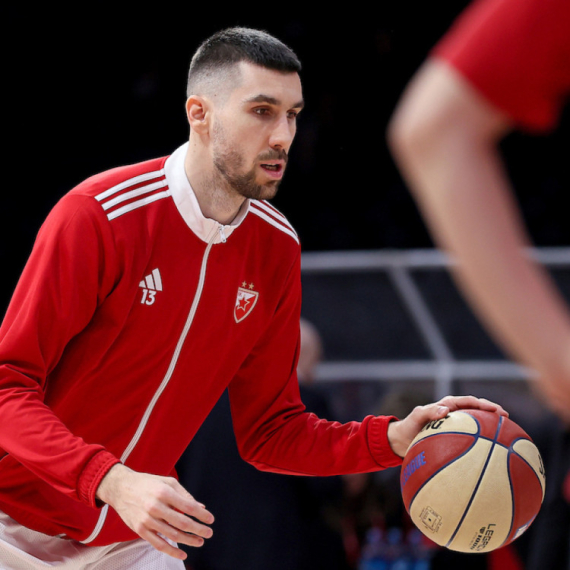 Derbi uskoro počinje – Arena nije puna