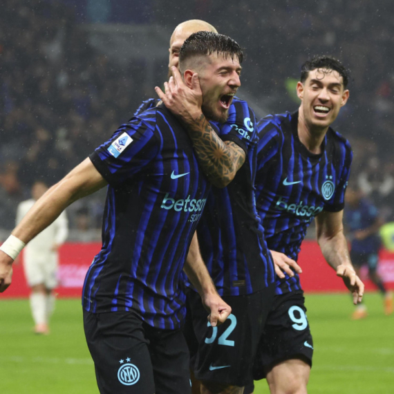 Inter štuca li štuca – novi kiks, Milan diše za vratom