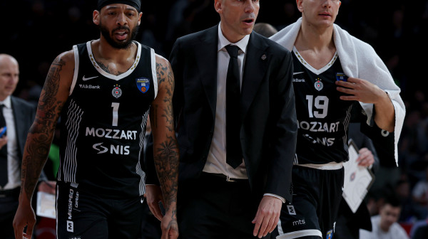 Karlik Džons: "Ne smemo više da gubimo"