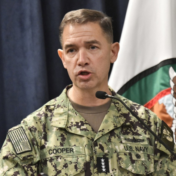 Očajni su; "Iranci, dobićete signal"