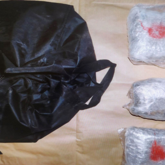 Hapšenje u Šidu: Muškarac držao više od četiri kilograma marihuane