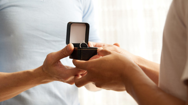 Stroga pravila prilikom veridbe: Svaki mladoženja ovo mora da zna