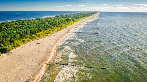 Turiste zaintrigirala pojava na Baltičkom moru: Nazvali je novom "teritorijom" VIDEO