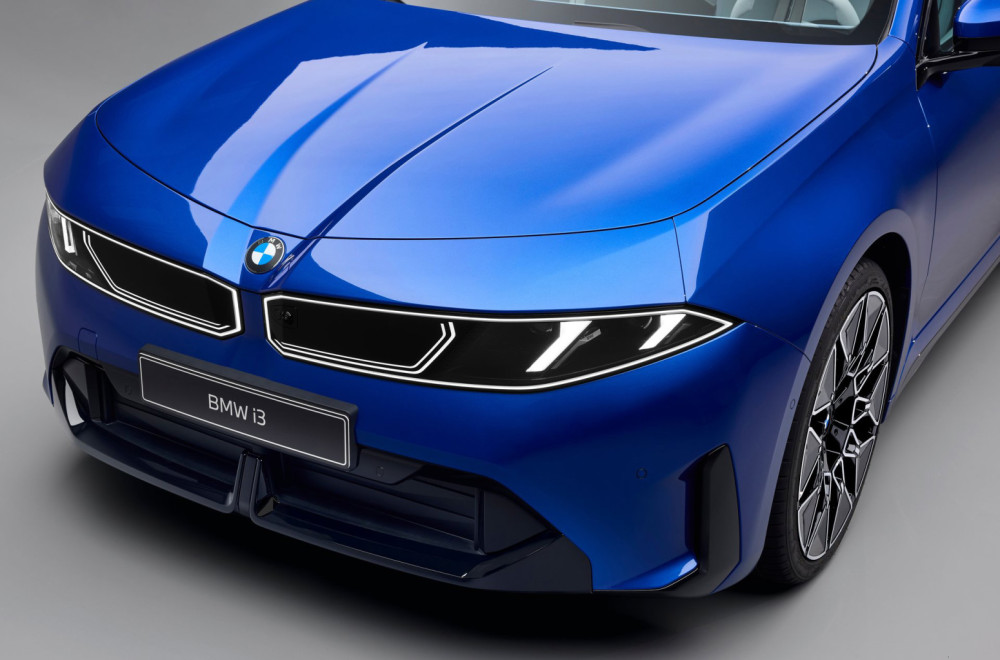 Zašto novi BMW i3 ima široke bubrege, a iX3 uske? Dizajner otkriva ključnu razliku