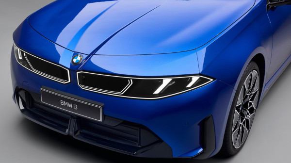 Zašto novi BMW i3 ima široke "bubrege", a iX3 uske? Dizajner otkriva ključnu razliku