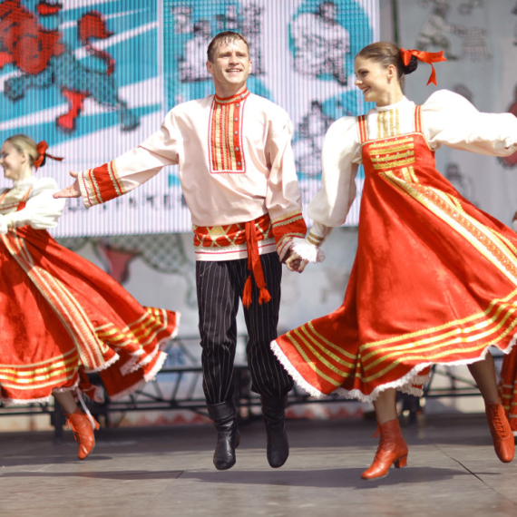 Zbog ove pesme Hauser ostao bez nastupa: Ovo je prava istina o "Kaljinki" VIDEO