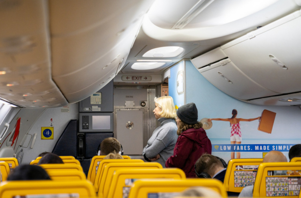 Tajna u avionu: Putnica otkrila skriveni odeljak, mnoge iznenadilo šta je unutra FOTO