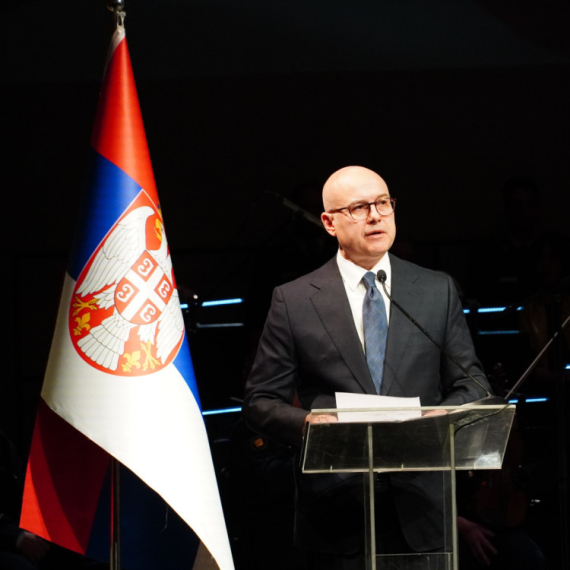 Vučević: "Imamo pravo na sećanje, suzu i počast za junake"; "Blokaderi manipulišu 1999. godinom"