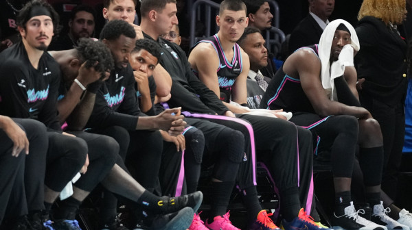 Adebajo besan, svađao se sa trenerom: "Ne želim u je**ni plej-in" VIDEO